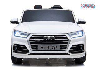 Białe Audi Q5 na akumulator - 4x45W, 24V/7Ah, ekoskóra, EVA, LED - [3732]