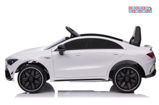 Białe Mercedes CLA 45S AMG na akumulator - 4x4, Ekoskóra, EVA, MP3, USB, LED