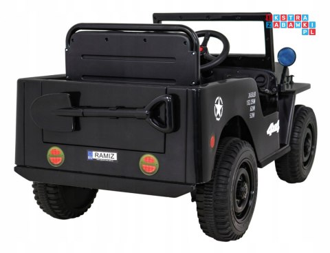 Pojazd Wojskowy Retro z napędem 4X4 na Pilota 2 Bagażniki Wolny Start MP3 LED