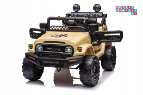 [JJ2099] Toyota FJ Cruiser z napędem 4x4 (2x15W 2x30W) 12V/7Ah koła EVA, pilot, LED