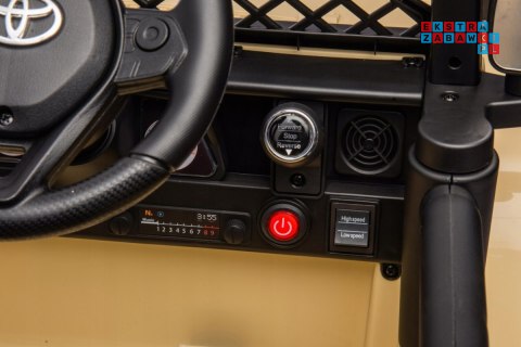 [JJ2099] Toyota FJ Cruiser z napędem 4x4 (2x15W 2x30W) 12V/7Ah koła EVA, pilot, LED