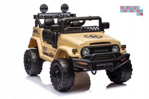 [JJ2099] Toyota FJ Cruiser z napędem 4x4 (2x15W 2x30W) 12V/7Ah koła EVA, pilot, LED