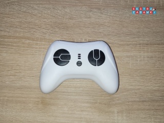 Uniwersalny pilot do autkek na akumulator