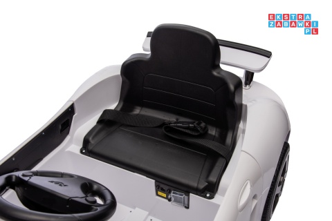 [BRD-2188] RUF CTR3 auto na akumulator 2x35W 12V/9Ah ekoskóra EVA