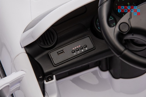 [BRD-2188] RUF CTR3 auto na akumulator 2x35W 12V/9Ah ekoskóra EVA