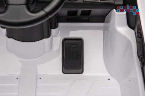 [BRD-2188] RUF CTR3 auto na akumulator 2x35W 12V/9Ah ekoskóra EVA