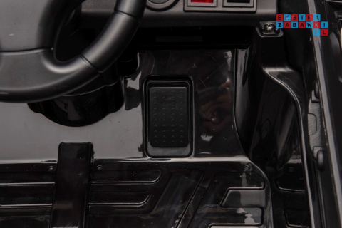 [BRD-2188] RUF CTR3 auto na akumulator 2x35W 12V/9Ah ekoskóra EVA