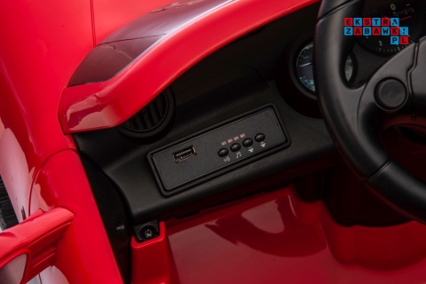 [BRD-2188] RUF CTR3 auto na akumulator 2x35W 12V/9Ah ekoskóra EVA