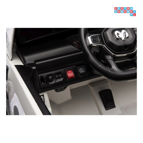 [JJ2599] Auto Ram 3500 na akumulator 2x200W 24V/7Ah ekosóra EVA LED bluetooth - biały