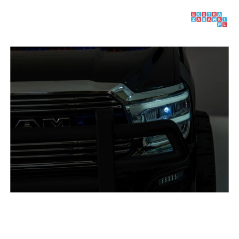[JJ2599P] Auto policyjne Ram 3500 na akumulator 2x200W 24V/7Ah syrena koguty ekosóra EVA LED