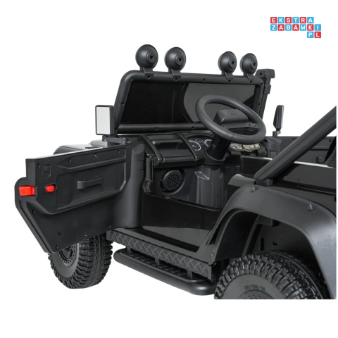 [QLS-8605] Land Rover Defender 110 SVX Concept na akumulator 2x100W 24V/7Ah EVA bluetooth ekoskóra - czarny