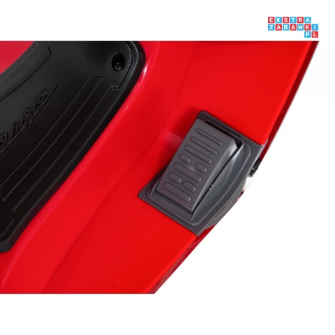 [LQ-051] Skuter Vespa ROMA na akumulator 2x35W 12V/7Ah EVA wolny start ekoskóra Bluetooth - czerwony