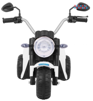 Biały Motorek MiniBike na akumulator - ok.25W, 6V/4.5Ah, Dźwięki, LED, Ekoskóra - [JC916]