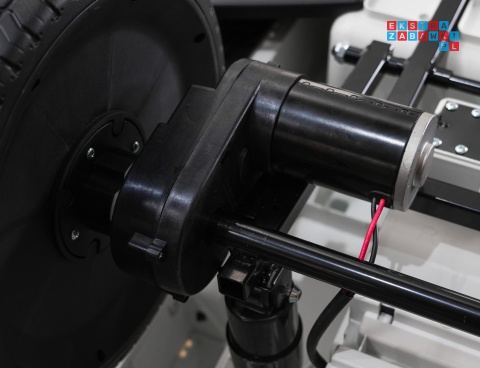 [DK-G63.STRONG] Mercedes Benz G63 AMG XXL STRONG dwuosobowy na akumulator 2x280W 24V/20Ah EVA LED Bluetooth - czarny