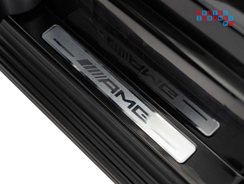 [DK-G63.STRONG] Mercedes Benz G63 AMG XXL STRONG MP4 dwuosobowy na akumulator 2x280W 24V/20Ah Panel MP4 Bluetooth - czarny