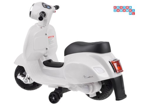 [PA0238] Motorek Skuter VESPA na akumulator 6V/4.5Ah - biały