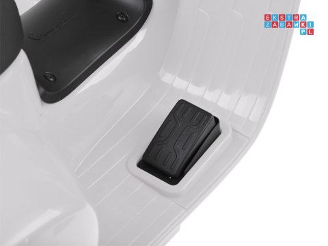[PA0238] Motorek Skuter VESPA na akumulator 6V/4.5Ah - biały