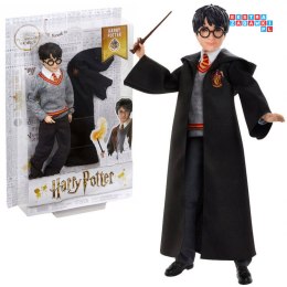 [ZA5093] Lalka Harry Potter w szkolnych szatach Gryffindor różdżka FYM50