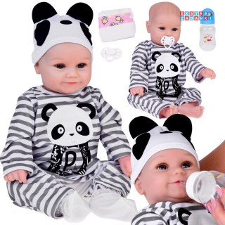 [ZA5358] Urocza miękka lalka chłopiec 45cm jak żywa ubrana kombinezon panda