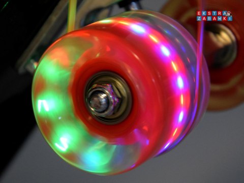 [SP0825 CY] Fiszka LED deskorolka ze świecącymi kółkami do jazdy w Skateparku