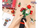 [ZA5760] Klocki konstrukcyjne Kwiaty w wazonie bukiet róż 818 el.