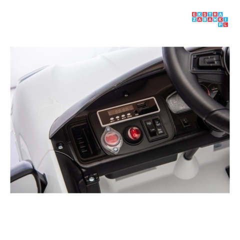 [BDM0990] Porsche Cayenne na akumulator 2x45W 12V/7Ah Bluetooth pilot EVA - biały