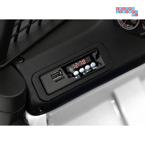 [XMX-637] Auto off road sportowe na akumulator 4x35W 12V/10Ah pilot EVA LED radio FM - biały