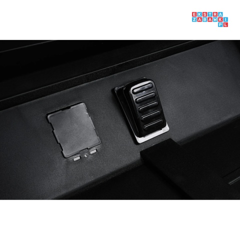 [A600] Buggy Arctic Cat Wildcat XX dwuosobowy na akumulator 4x200W 24V/7Ah pilot Bluetooth USB ekoskóra - różowy