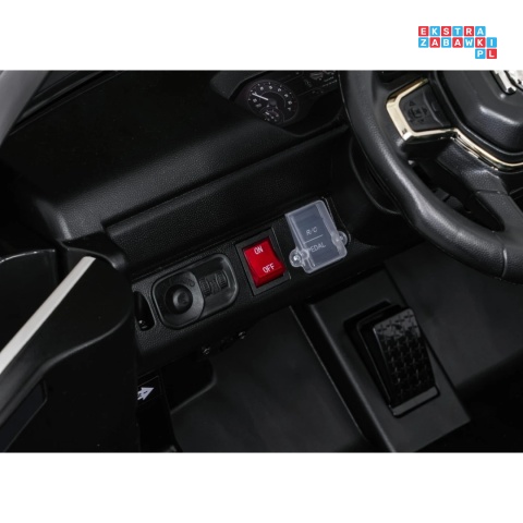 [JJ2599P] Auto policyjne RAM 3500 na akumulator 2x200W 24V/7Ah EVA ekoskóra - czarny [S]