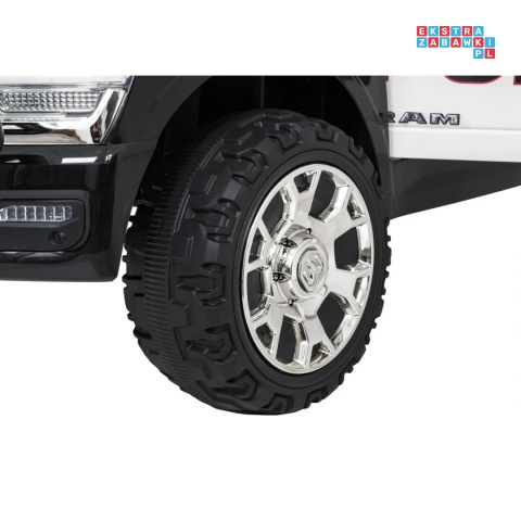 [JJ2599P] Auto policyjne RAM 3500 na akumulator 2x200W 24V/7Ah EVA ekoskóra - czarny [S]