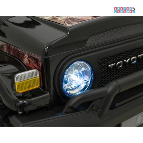 [JJ2099] Toyota FJ Cruiser na akumulator 4x4 (2x15W 2x30W) 12V/7Ah koła EVA pilot LED - czarny / moro