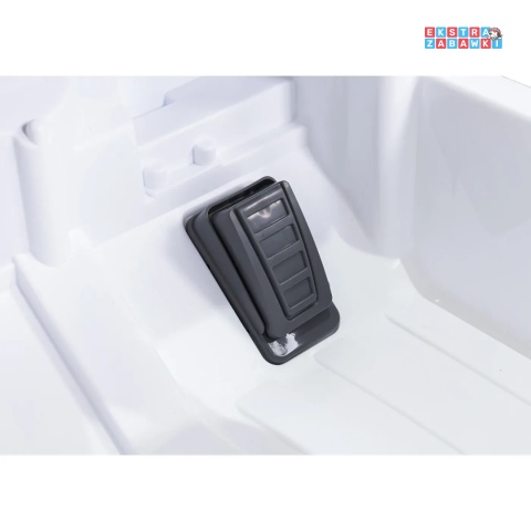 [BBH-0002.NEW] Mercedes G63 AMG LIFT na akumulator 2x25W 12V/4.5Ah EVA LED ekoskóra Bluetooth pilot - biały