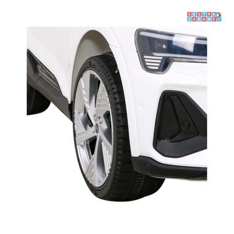 [QLS-6688] Audi E-Tron Sportback na akumulator 4x25W 12V/7Ah Pilot Wolny Start MP3 LED - biały