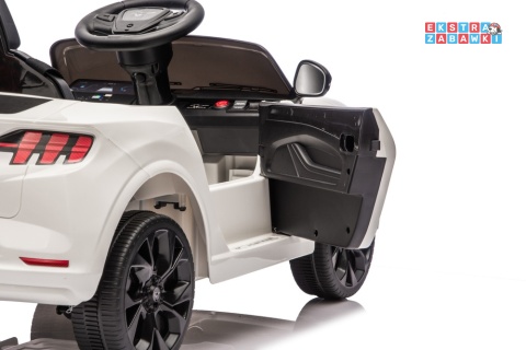 Biały Ford Mustang Mach-E na akumulator - 2x45W 24V/5Ah, EVA, LED, Bluetooth, ekoskóra, pilot [27657]