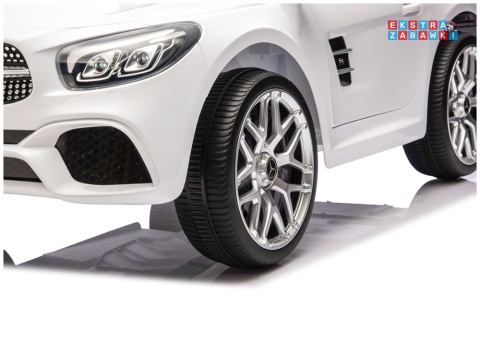 Biały Mercedes SL500 S506 na akumulator - 2x45W 12V/4.5Ah, EVA, LED, ekoskóra, panel muzyczny, pilot [28768]