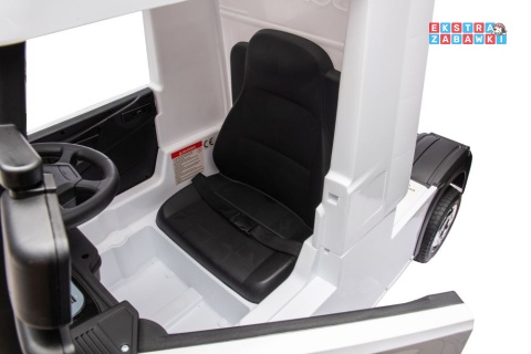 Biała Scania 500R HL698 na akumulator - 4x45W 24V/7Ah, EVA, pilot, LED, Bluetooth, automatyczny hamulec [20636]
