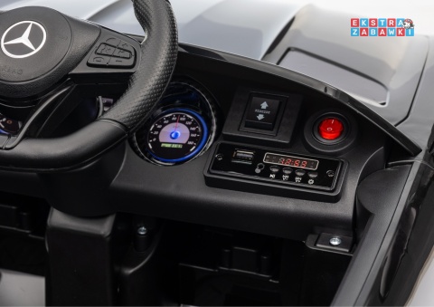 Czarny Mercedes GTR na akumulator - 2x45W 12V/4.5Ah, EVA, ekoskóra, LED, pilot, automatyczny hamulec [25076]