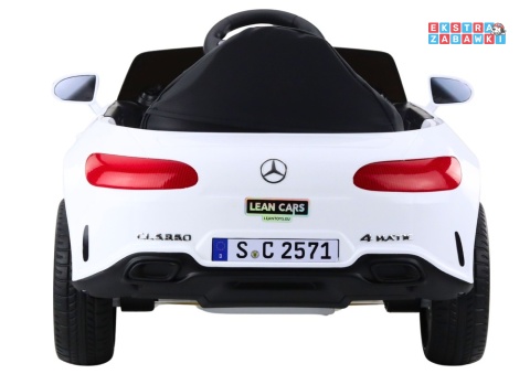 Biały Mercedes KL-1666-1 na akumulator - 2x35W 12V/4.5Ah, EVA, LED, Bluetooth, ekoskóra, pilot, automatyczny hamulec [22720]