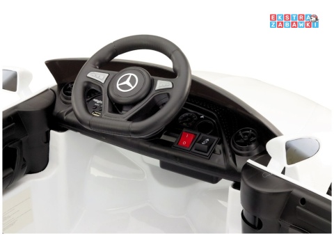 Biały Mercedes KL-1666-1 na akumulator - 2x35W 12V/4.5Ah, EVA, LED, Bluetooth, ekoskóra, pilot, automatyczny hamulec [22720]