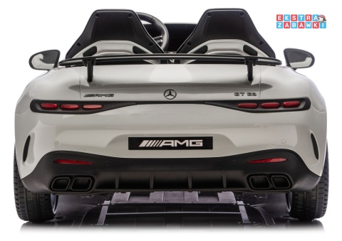 Jasno szary lakierowany Mercedes GT63 AMG DK-GT63 na akumulator - 4x200W 24V/14Ah, ekran LCD, BT, EVA, ekoskóra, pilot [29090]