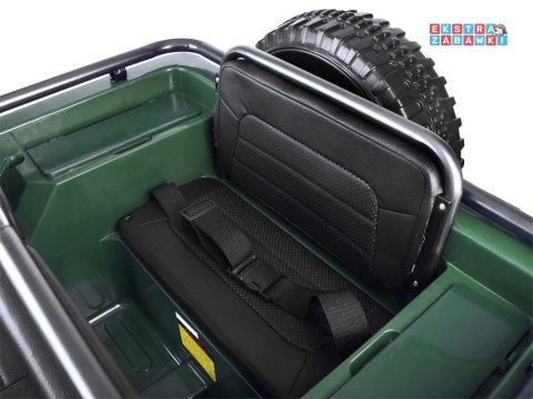 Wojskowe auto Willys trzyosobowe na akumulator - zielony, 4x45W 12V/14Ah, panel muzyczny, EVA, pilot [PA0249]