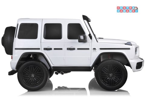 Mercedes G klasa 63 AMG 2-osobowy na akumulator - biały, 4x200W 24V/7Ah, MP4, ekoskóra, pilot [PA0309]