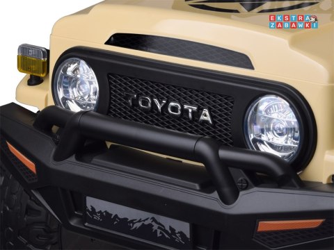 Toyota FJ Cruiser na akumulator - beżowy, 2x35W 12V/4.5Ah, EVA, ekoskóra, pilot [PA0301]