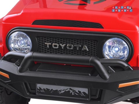 Toyota FJ Cruiser na akumulator - czerwony, 2x35W 12V/4.5Ah, pilot, EVA, ekoskóra, 3-punktowe pasy [PA0301]
