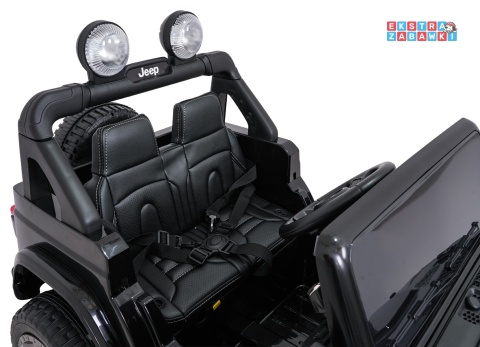Czarny Jeep Wrangler Rubicon LIFT modelu JWR555 na akumulator - 4x200W 24V/7Ah, ekoskóra, EVA, Bluetooth, pilot [JWR556]