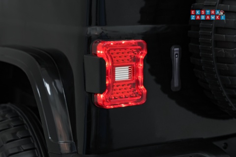 Czarny Jeep Wrangler Rubicon LIFT modelu JWR555 na akumulator - 4x200W 24V/7Ah, ekoskóra, EVA, Bluetooth, pilot [JWR556]