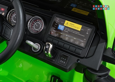 Zielony Jeep Wrangler Rubicon LIFT modelu JWR555 na akumulator - 4x200W 24V/7Ah, ekoskóra, EVA, Bluetooth, pilot [JWR556]