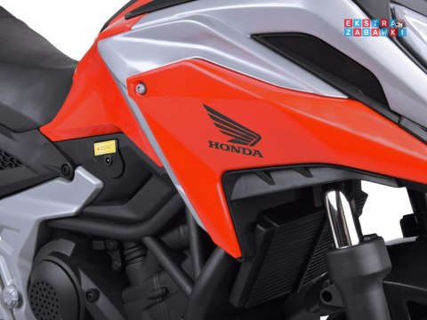 Motorek HONDA NC750X na akumulator - czerwony, 2x35W 12V/4.5Ah, panel muzyczny, LED, boczne kółka, elektryczny hamulec [PA0314]