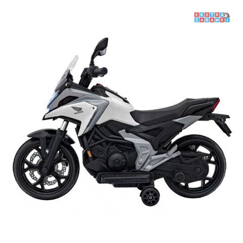 [outlet] Biały Motor Honda NC750x na akumulator - 2x35W, 12V/4.5Ah, odgłosy silnika, boczne kółka, bluetooth, MP3 - [TR2306]