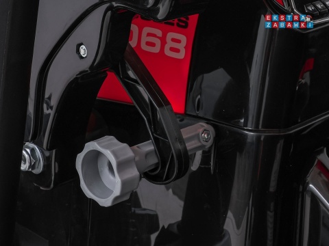 Mega traktor D68 z łyżką na akumulator - czerwony, 2x200W, 24V/10Ah, ekoskóra, pilot, LED [JS3158B]
